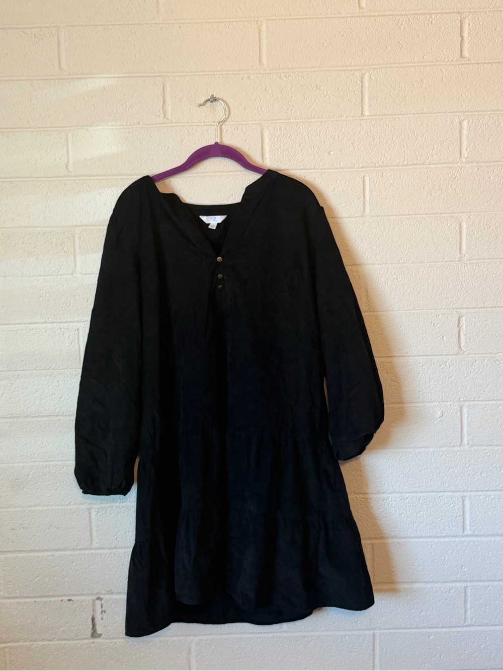 AND Time and Tru Black Ribbed Crew Tee